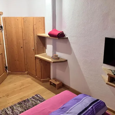 Tiroler Haus Mit Bergpanorama